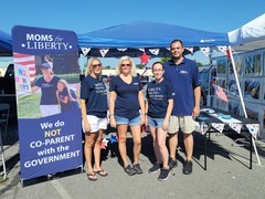 Nicole Walburn, Clarissa, Kayla and Anthony Beachel