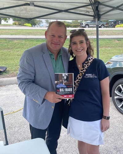 Congressman Troy Nehls and Chapter Chair Alaina Weber