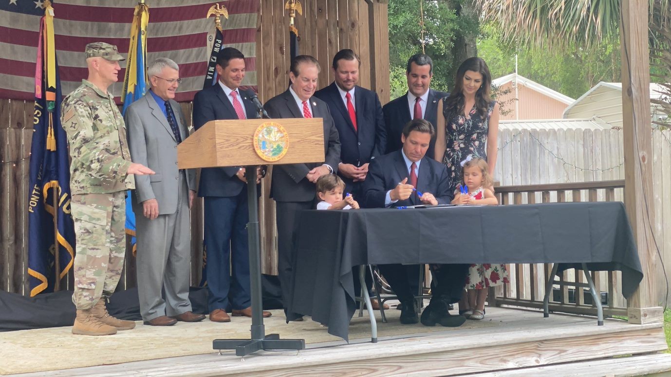 Desantis bill signing