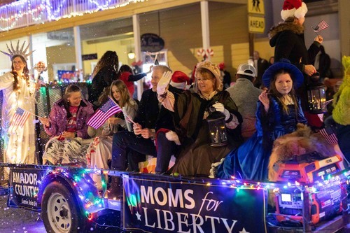 Parade of Lights 2025 (6)-zams